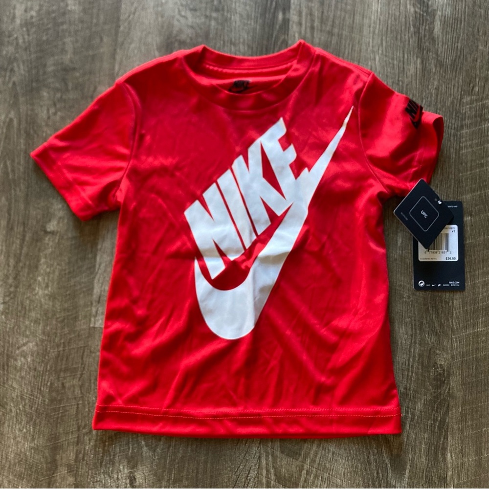 Kids 4T Red and White Nike Tee Shirt NWT Soft Boys Activewear Sporty Brand New